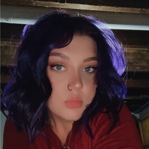 Meet your Posher, Elyssa